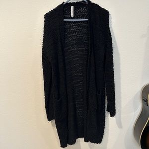 BLACK POPCORN SWEATER